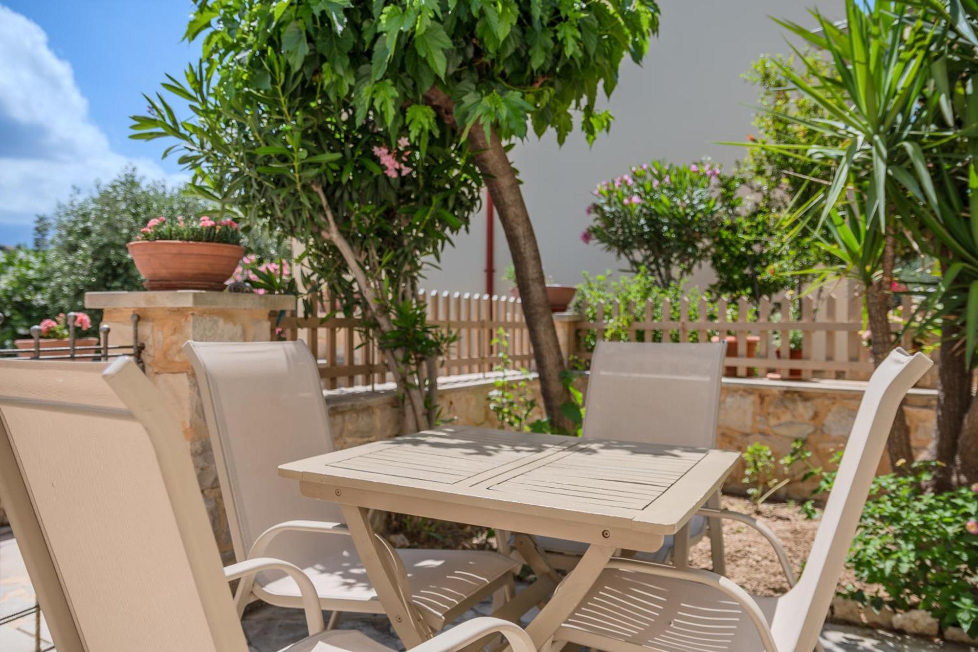 Helianthos Villas Douliana Esterno foto