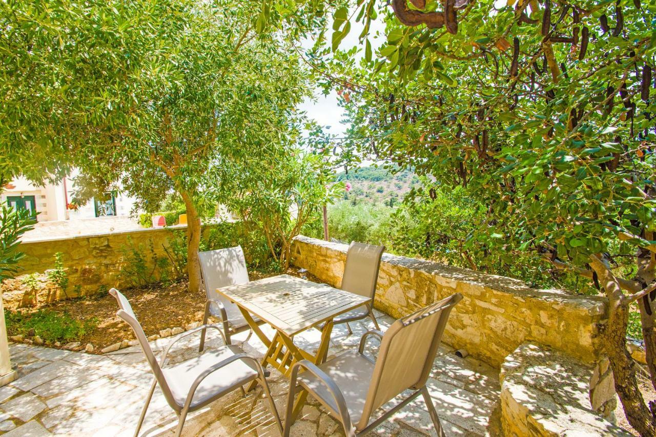 Helianthos Villas Douliana Esterno foto