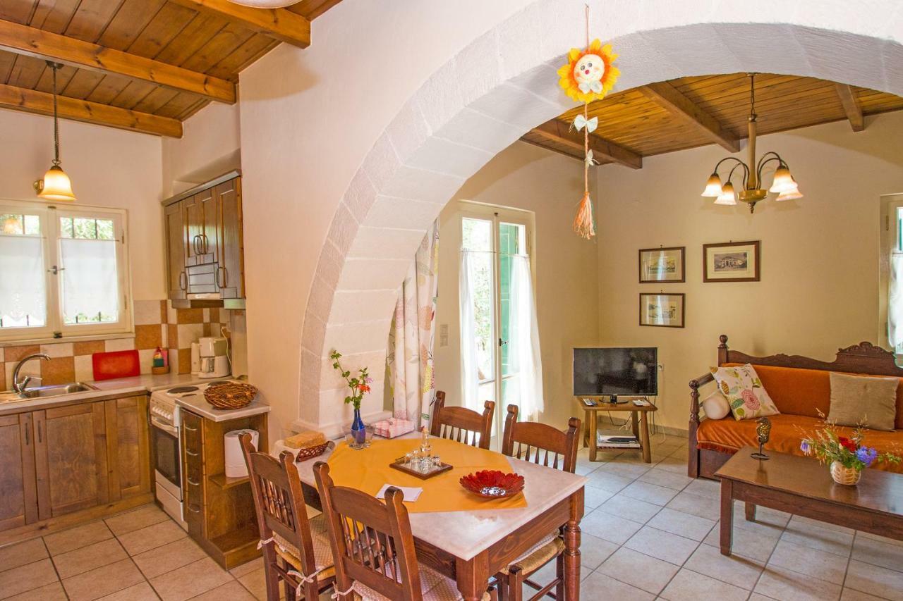 Helianthos Villas Douliana Esterno foto